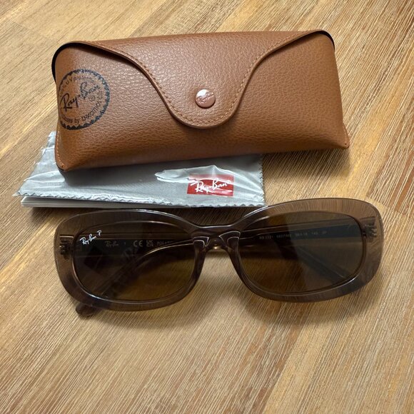 Ray-Ban Women\'s Sunglasses: RB2221 main image 5